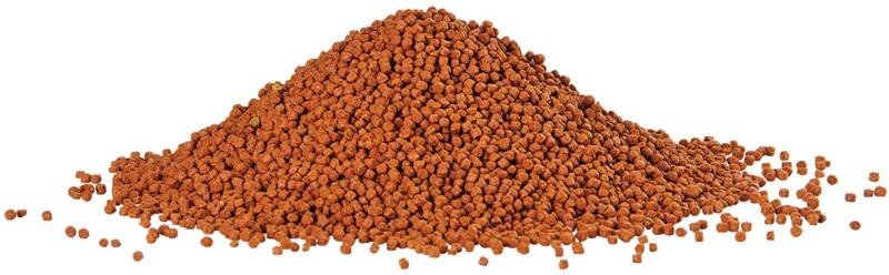 Opción de comida en pellets para alimentar a los guppies